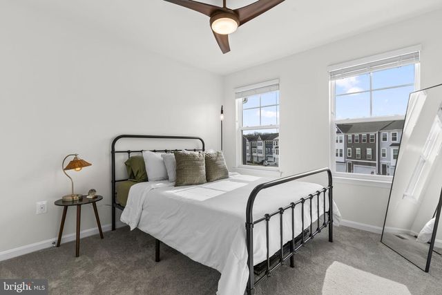 3992 SHIRE MEADOW LN, Triangle, VA 22172