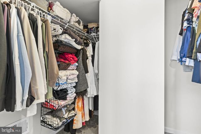 3992 SHIRE MEADOW LN, Triangle, VA 22172