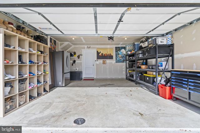 3992 SHIRE MEADOW LN, Triangle, VA 22172