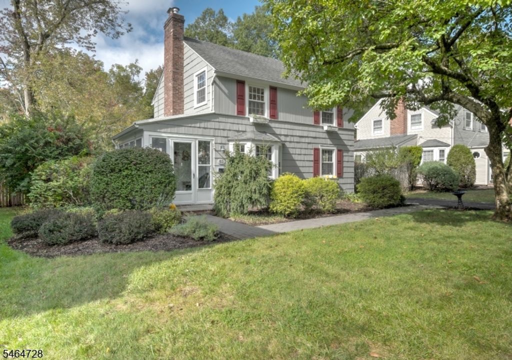 52 Crescent Rd, Livingston Twp., NJ 07039 — exterior