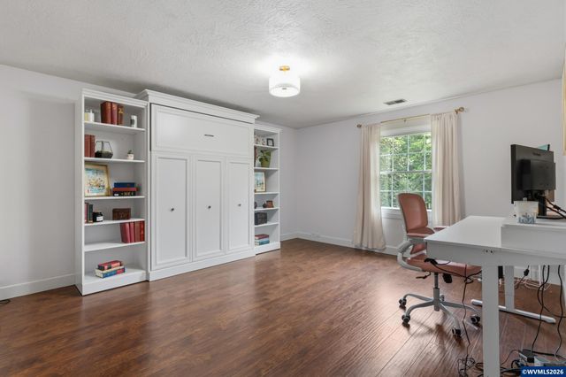 29047 Harvey Ln, Corvallis, OR 97330
