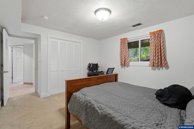 29047 Harvey Ln, Corvallis, OR 97330
