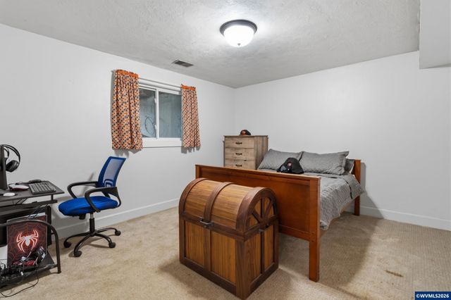 29047 Harvey Ln, Corvallis, OR 97330