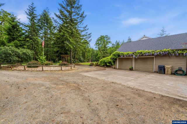 29047 Harvey Ln, Corvallis, OR 97330
