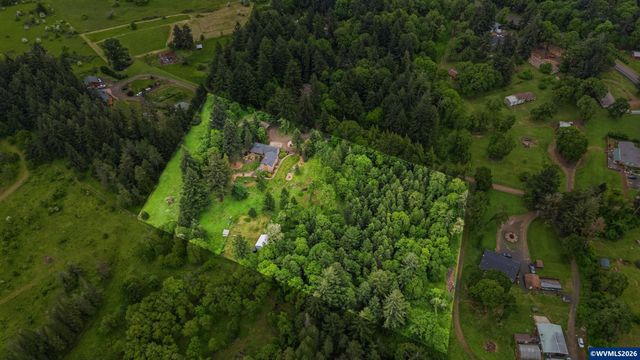 29047 Harvey Ln, Corvallis, OR 97330