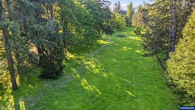 29047 Harvey Ln, Corvallis, OR 97330