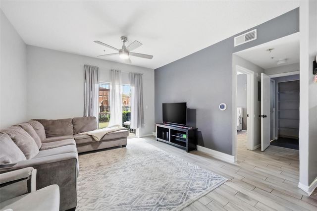 5518 Metrowest Boulevard 11-104, Orlando, FL 32811
