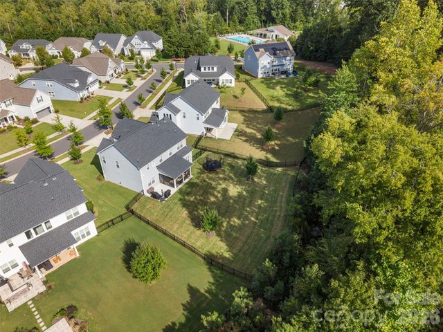 7007 Kingfisher Way, Belmont, NC 28012