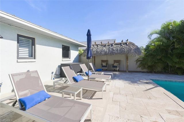 530 108 AVE N, Naples, FL 34108