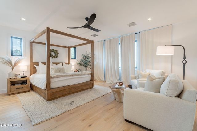 3852 E COMSTOCK Drive, Gilbert, AZ 85296