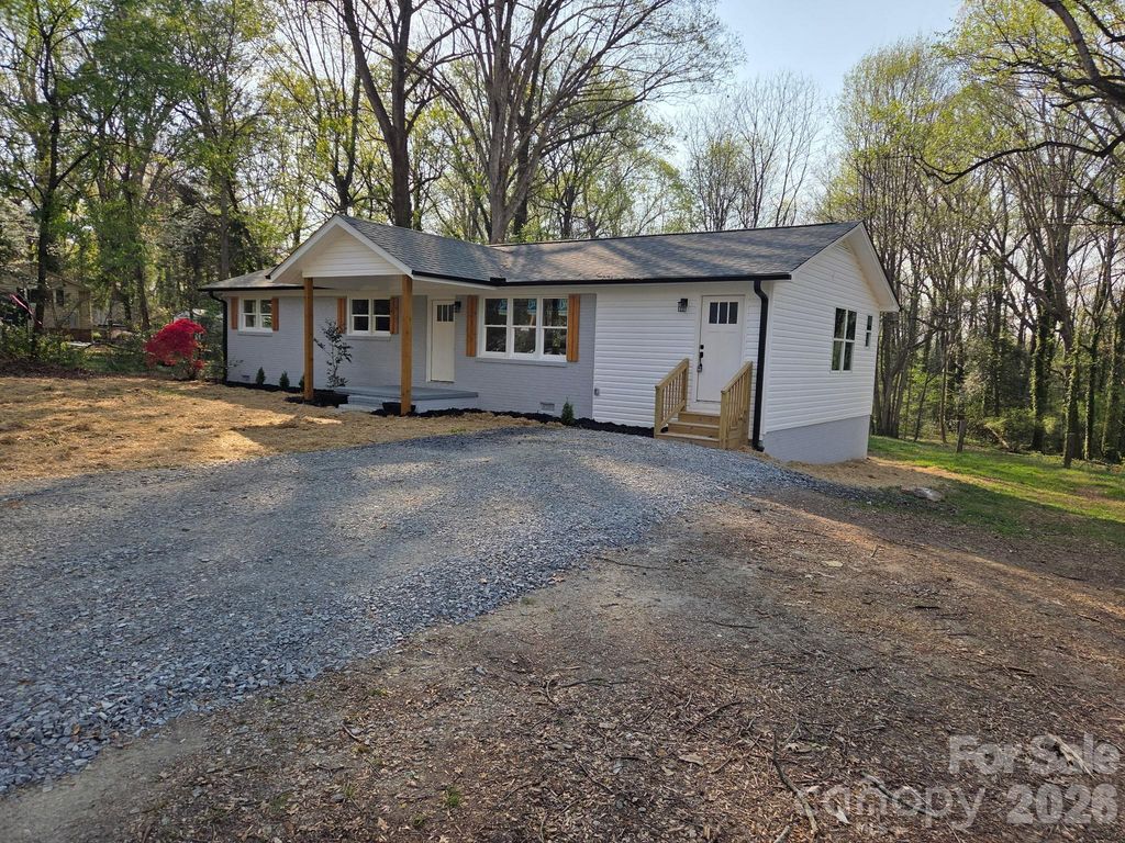 520 Summerow Road, Stanley, NC 28164