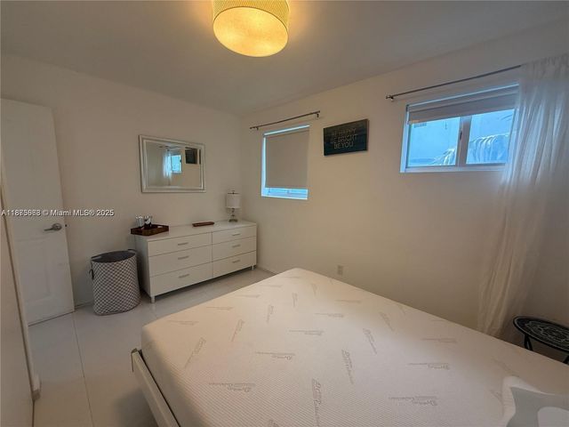 801 15th St 202, Miami Beach, FL 33139