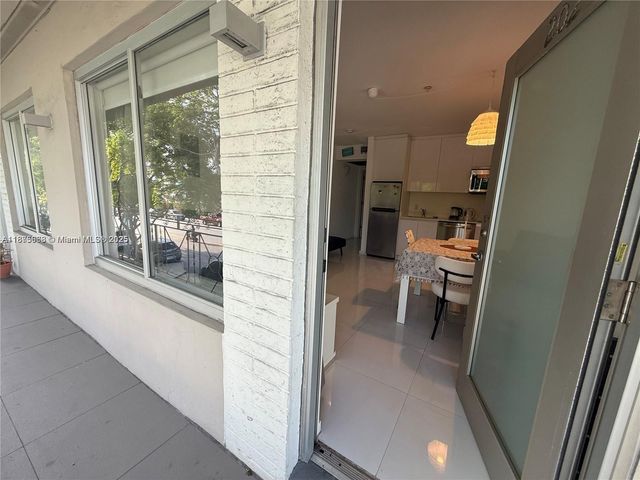 801 15th St 202, Miami Beach, FL 33139