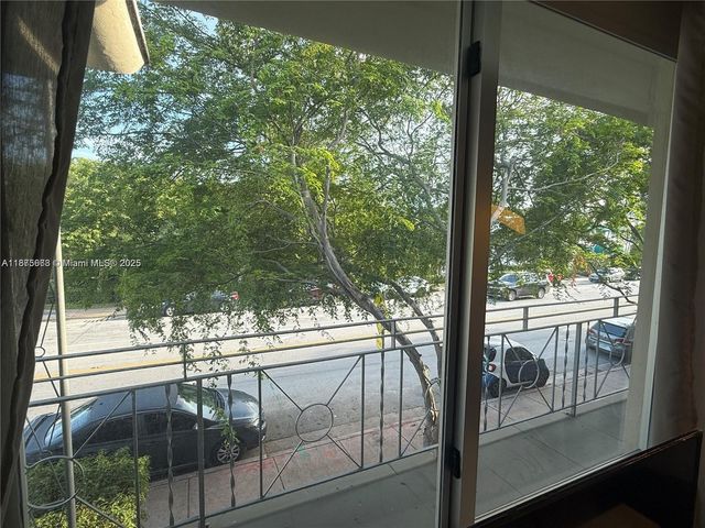 801 15th St 202, Miami Beach, FL 33139