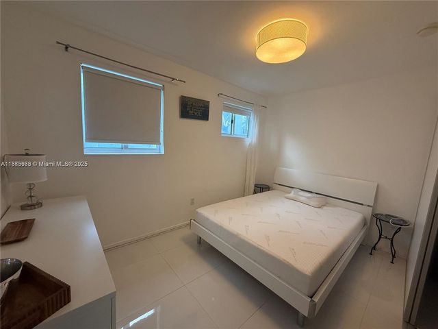 801 15th St 202, Miami Beach, FL 33139