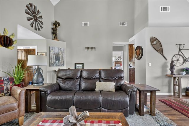 26695 Modoc, Lake Arrowhead, CA 92352