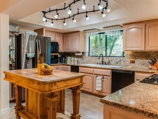 13940 Spring Meadow Lane, Atascadero, CA 93422
