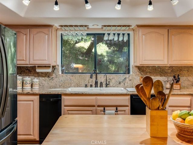 13940 Spring Meadow Lane, Atascadero, CA 93422