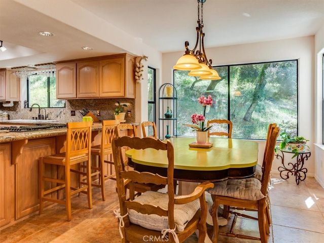 13940 Spring Meadow Lane, Atascadero, CA 93422