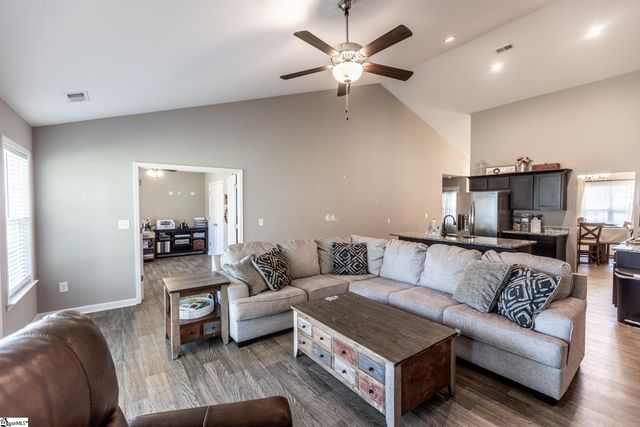 1080 Stoneham Circle, Anderson, SC 29626