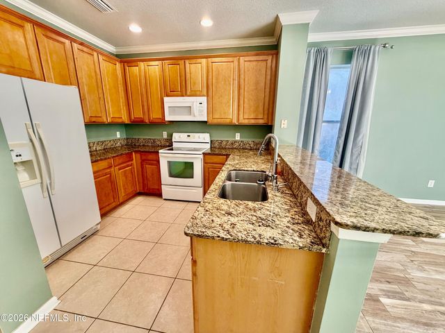 3654 HARTSFIELD FOREST Circle, Jacksonville, FL 32277