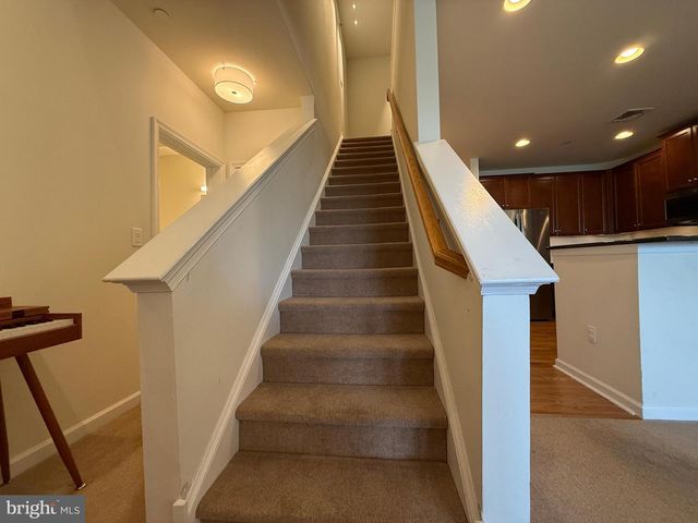 530 CARSON TER, Huntingdon Valley, PA 19006