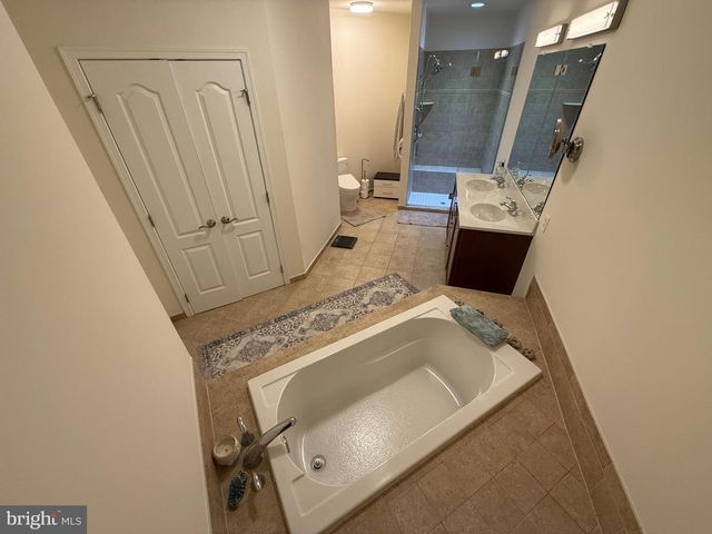 530 CARSON TER, Huntingdon Valley, PA 19006