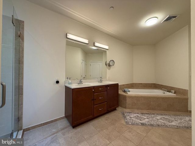 530 CARSON TER, Huntingdon Valley, PA 19006