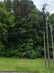 3042 Clinton Hwy, Powell, TN 37849