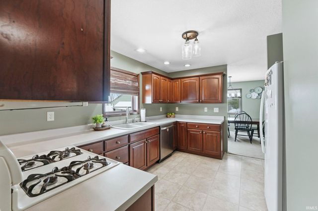 6087 County Road 11A Road, Auburn, IN 46706