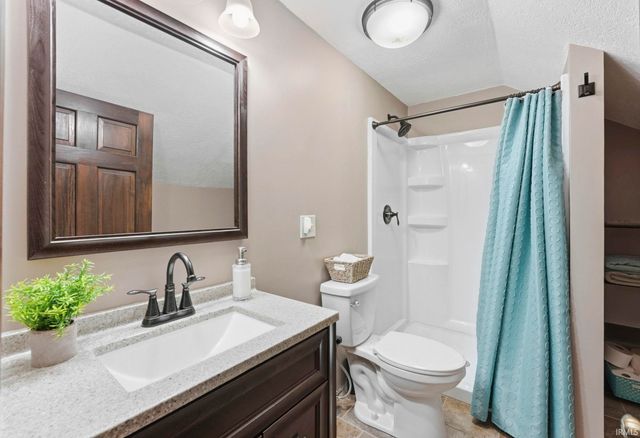 6087 County Road 11A Road, Auburn, IN 46706