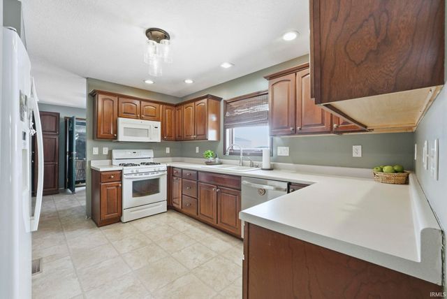 6087 County Road 11A Road, Auburn, IN 46706