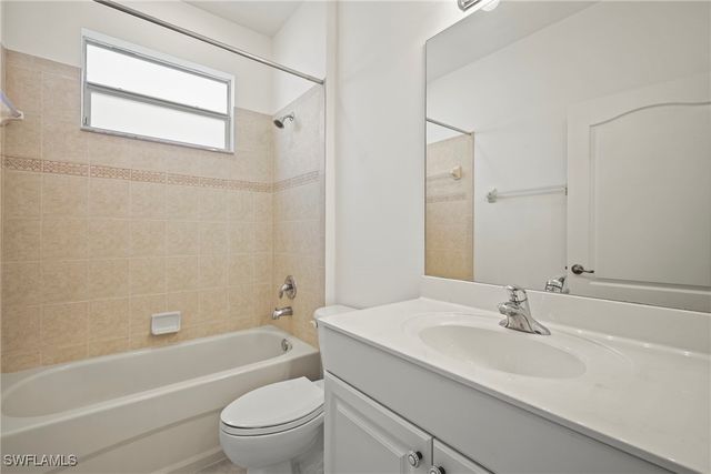 20480 Torre Del Lago ST, Estero, FL 33928