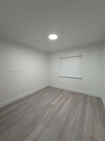 10020 Winding Lake Rd 104, Sunrise, FL 33351