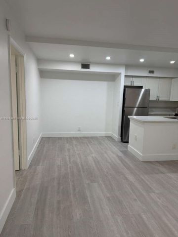 10020 Winding Lake Rd 104, Sunrise, FL 33351