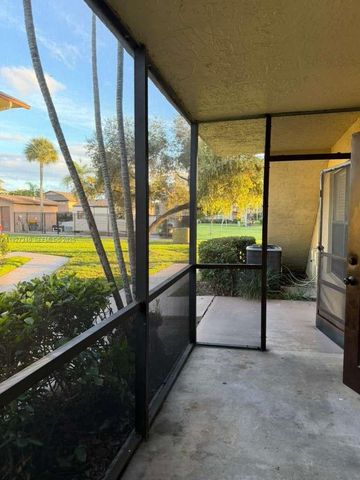 10020 Winding Lake Rd 104, Sunrise, FL 33351