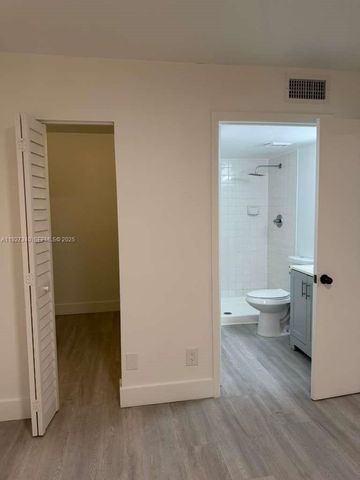 10020 Winding Lake Rd 104, Sunrise, FL 33351