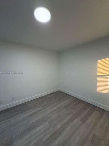 10020 Winding Lake Rd 104, Sunrise, FL 33351