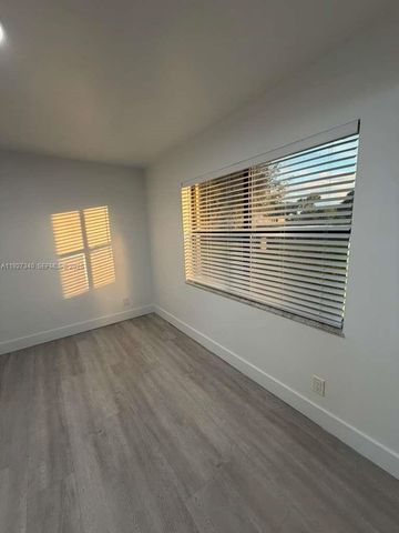 10020 Winding Lake Rd 104, Sunrise, FL 33351