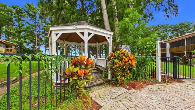 2122 TARPON LANDINGS DRIVE, Tarpon Springs, FL 34688