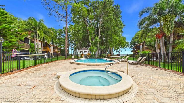 2122 TARPON LANDINGS DRIVE, Tarpon Springs, FL 34688