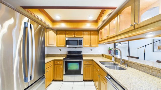 2122 TARPON LANDINGS DRIVE, Tarpon Springs, FL 34688