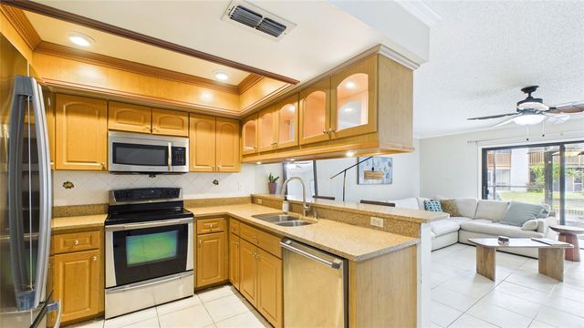 2122 TARPON LANDINGS DRIVE, Tarpon Springs, FL 34688
