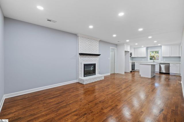 104 Sunline Place, Spartanburg, SC 29307