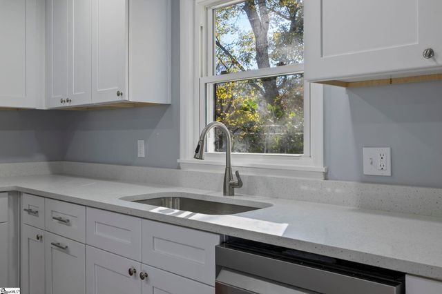 104 Sunline Place, Spartanburg, SC 29307