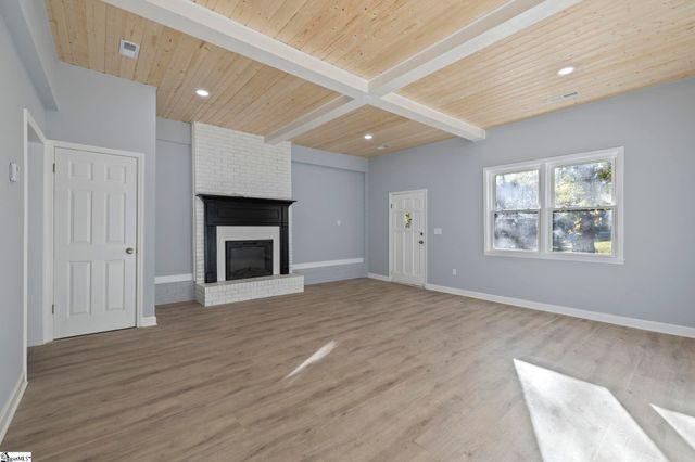 104 Sunline Place, Spartanburg, SC 29307