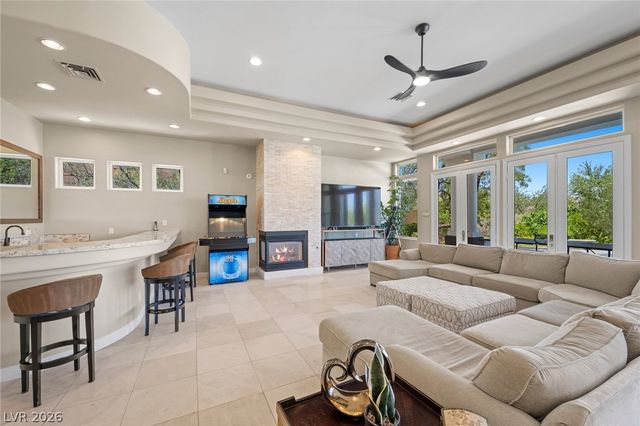 9708 Winter Palace Drive, Las Vegas, NV 89145