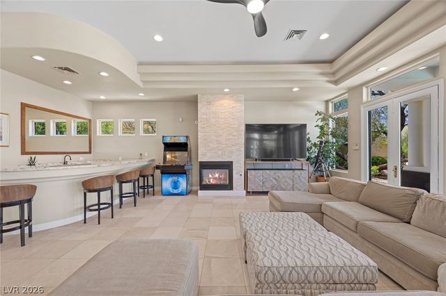 9708 Winter Palace Drive, Las Vegas, NV 89145