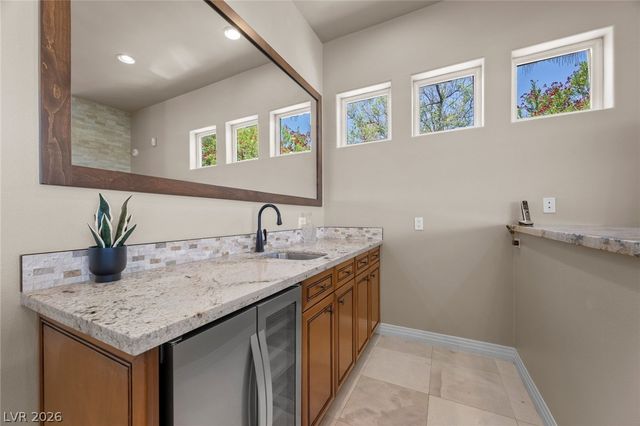 9708 Winter Palace Drive, Las Vegas, NV 89145