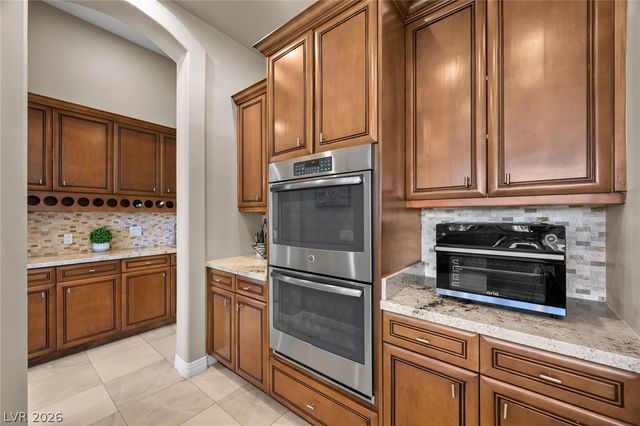 9708 Winter Palace Drive, Las Vegas, NV 89145